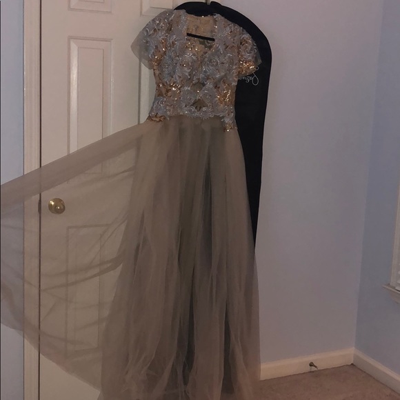 Beautiful Custom Blouse - Picture 6 of 16